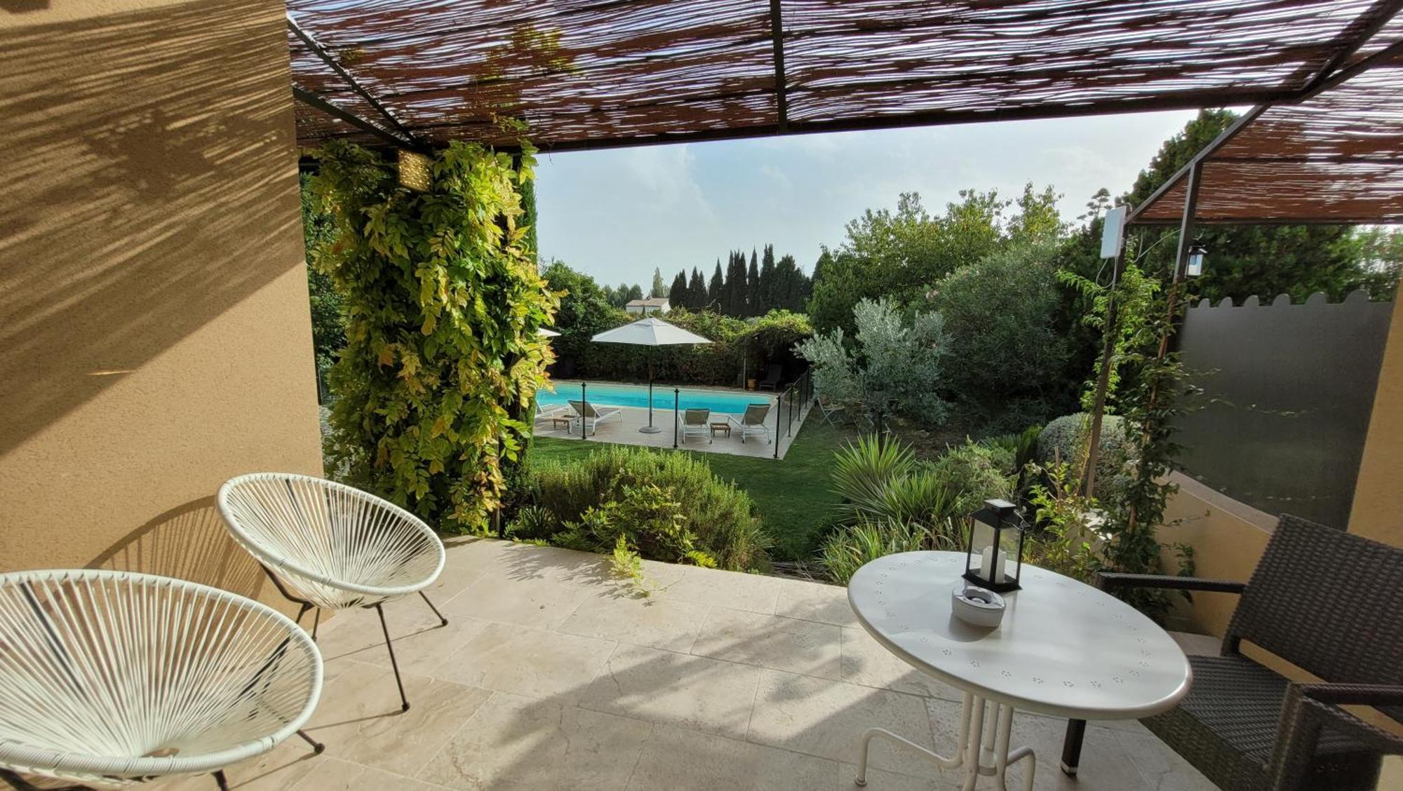 Mas Des Marguerites Bed & Breakfast Maussane-les-Alpilles Exterior photo